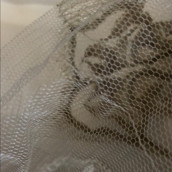 GET THE LOOK! Designer White Shift Dress - Picture 5 of 8